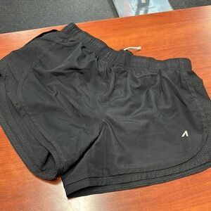 Alive active shorts L // 041828